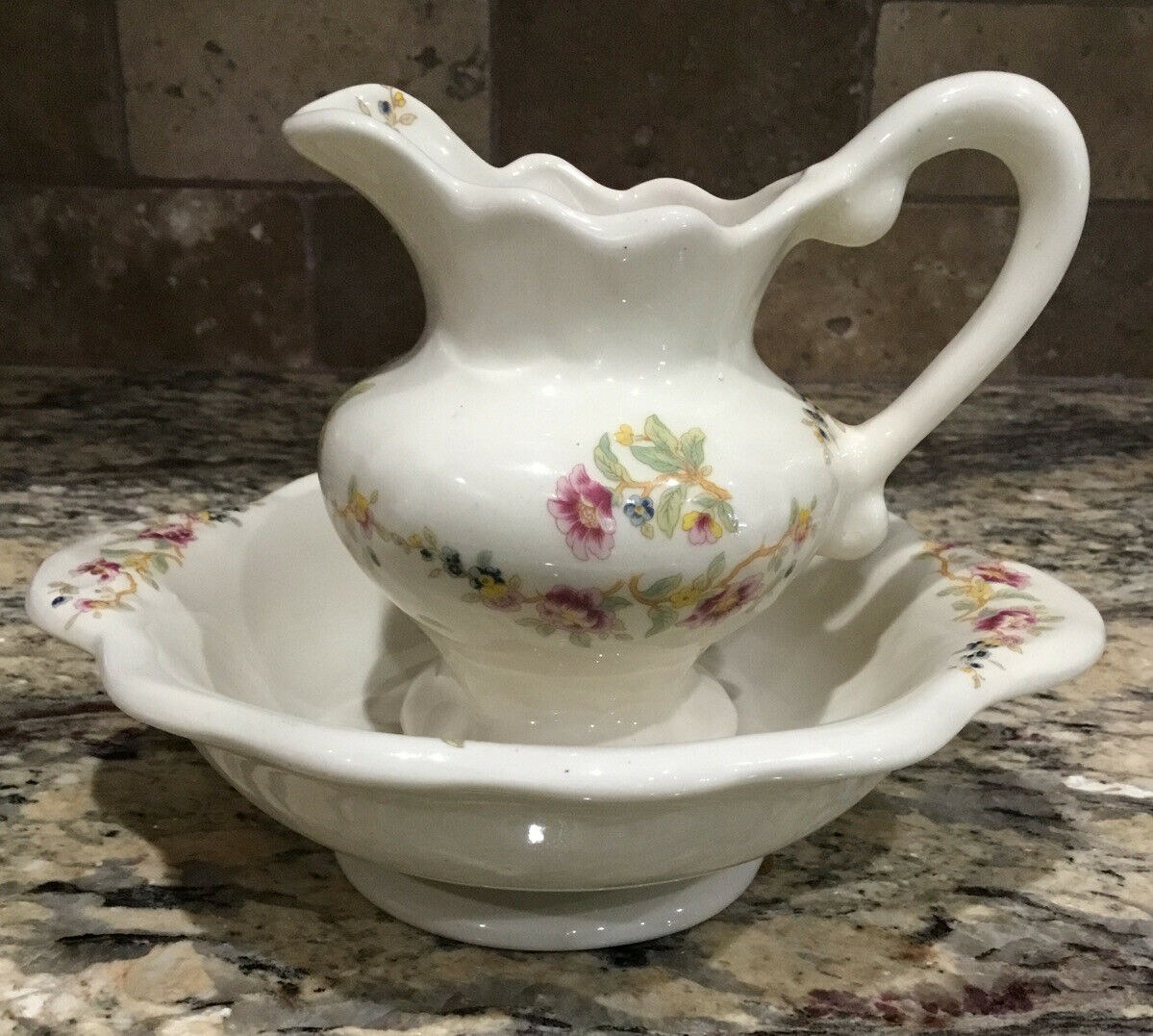 Made In England Bone China Child’s? Chamber Set 4 1/2”t Pitcher Small Wash Bowl
