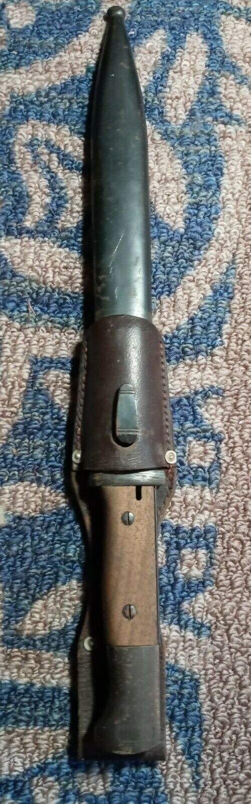 WWII German k98 Mauser bayonet not matched cof44 with original leather straps.